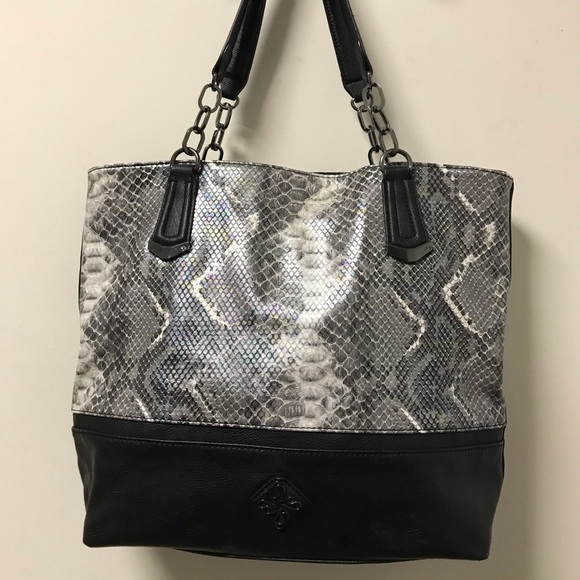 Sharp Iridescent Alligator Print Tote Bag! - Picture 16 of 16